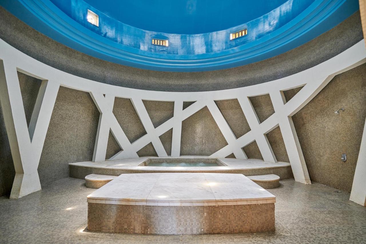 Mosaique Beach Resort Taba Heights Exterior foto The interior of the chapel