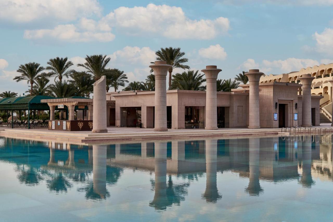 Mosaique Beach Resort Taba Heights Exterior foto The pool at the St. Regis