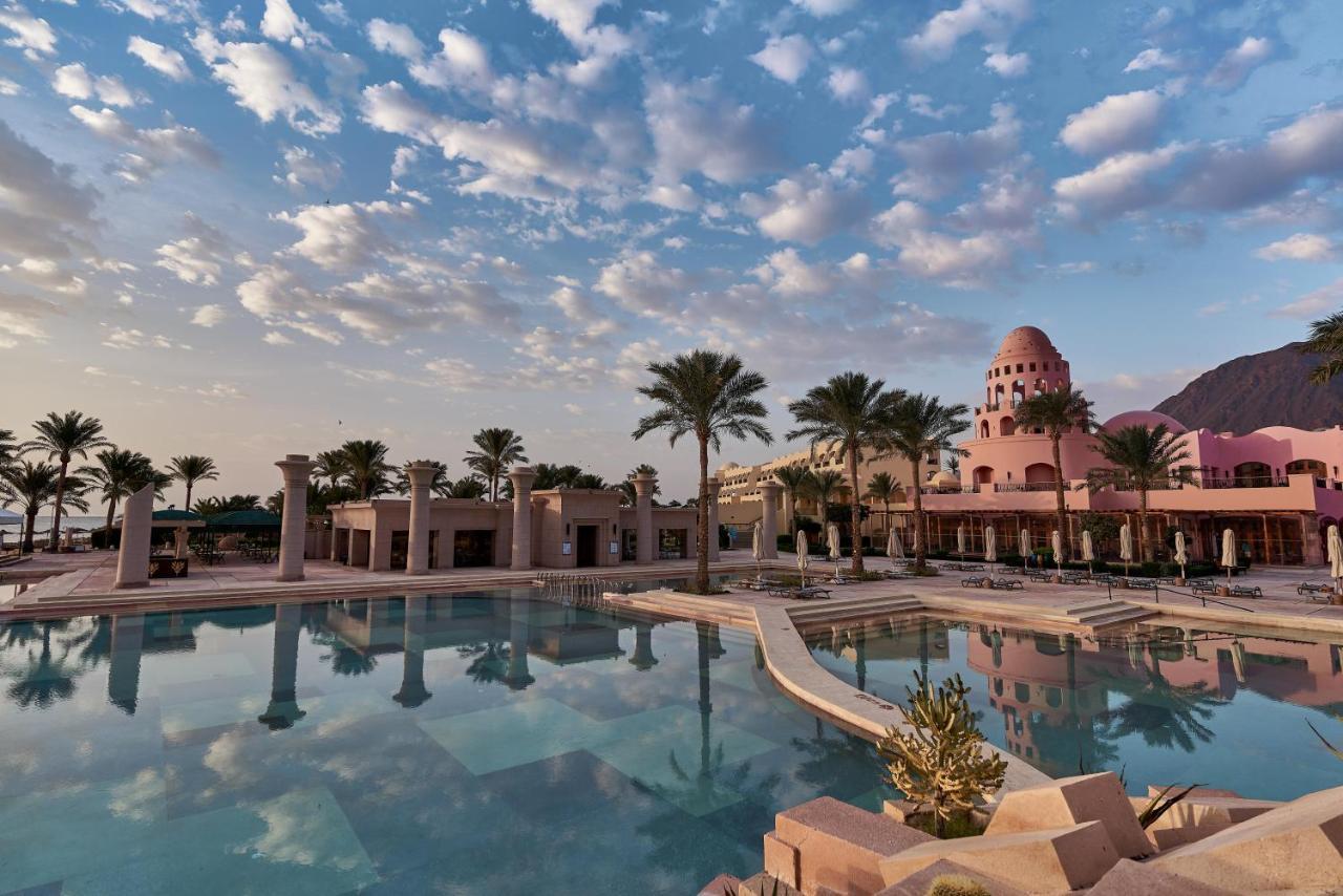 Mosaique Beach Resort Taba Heights Exterior foto The resort's main pool