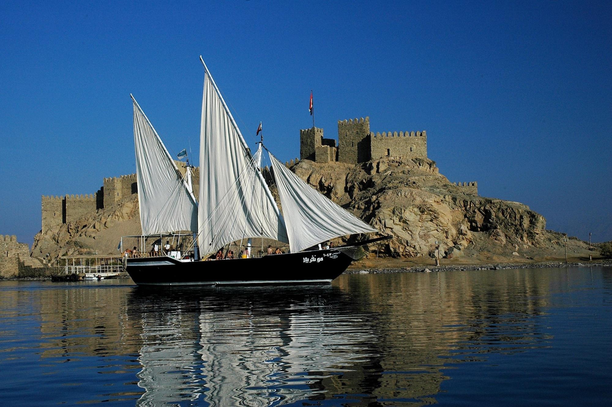 Mosaique Beach Resort Taba Heights Exterior foto The castle of Motilos